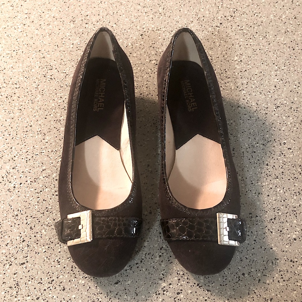 Like new Michael Kors Brown Suede Wedges